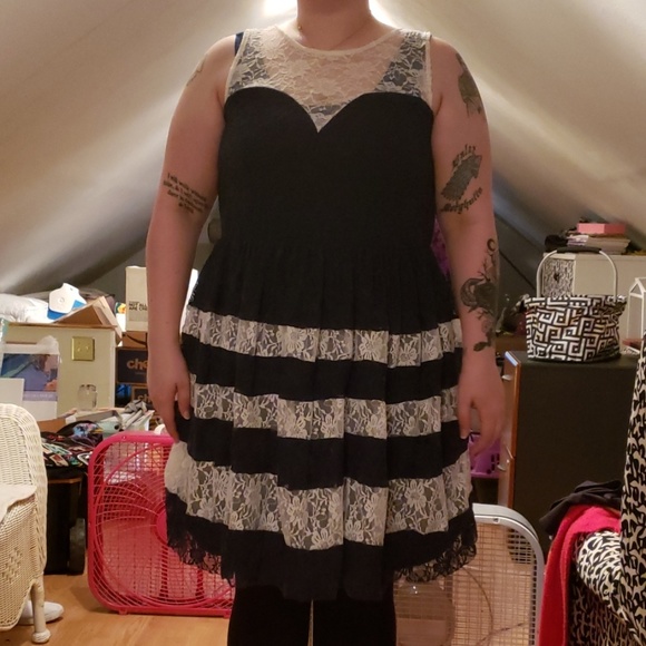 Navy and White Lace Dress - Picture 1 of 3